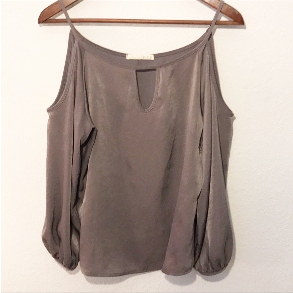 Philosophy of Paek P.O.P. Smokey Keyhole Blouse